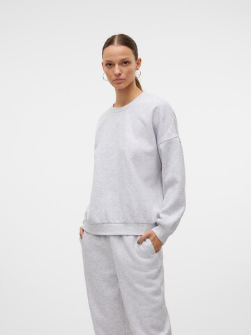 Felpa di VERO MODA in grigio: frontale