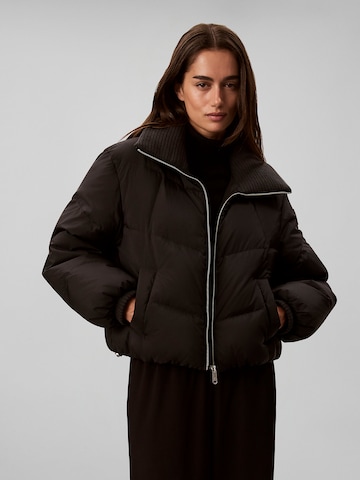 Calvin Klein Jeans Regular Jacke in Schwarz: Vorderseite