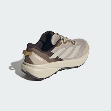 Chaussure de course 'Tracefinder Plus' ADIDAS TERREX en beige