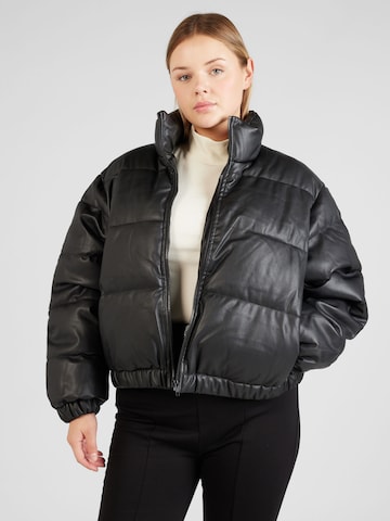 Veste mi-saison 'JEVI' PIECES Curve en noir : devant