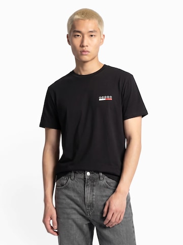 Tommy Jeans Тениска 'DNA' в черно: отпред