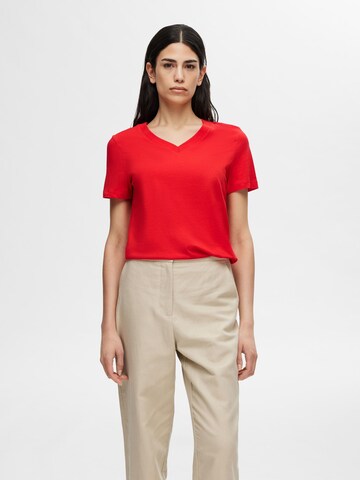 SELECTED FEMME Shirt 'Essential' in Red: front