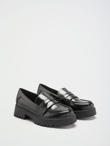 Lipsy Slipper in Schwarz