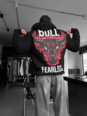 Kleidermafia Collegepaita 'Oversize Bull Fearless Hoodie - Black and Red' värissä musta