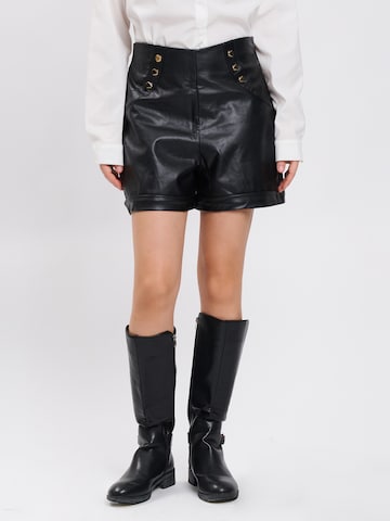 Influencer Loose fit Pants in Black: front