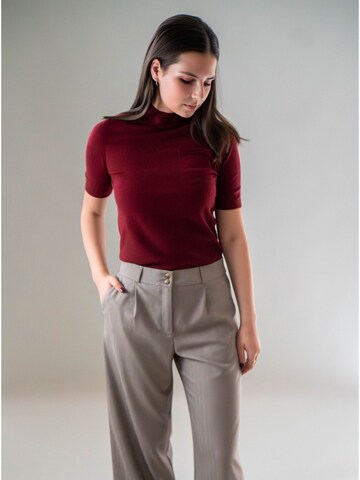 WEARABLE STORIES Sweater 'Lone' in Red