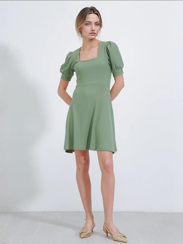 Bigdart Dress in Green