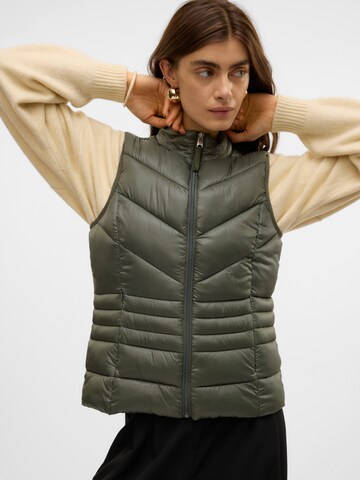 VERO MODA Weste 'VMSORAYASIV' in Grün