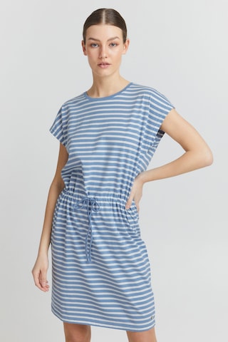 Oxmo Dress 'Stilla' in Blue: front