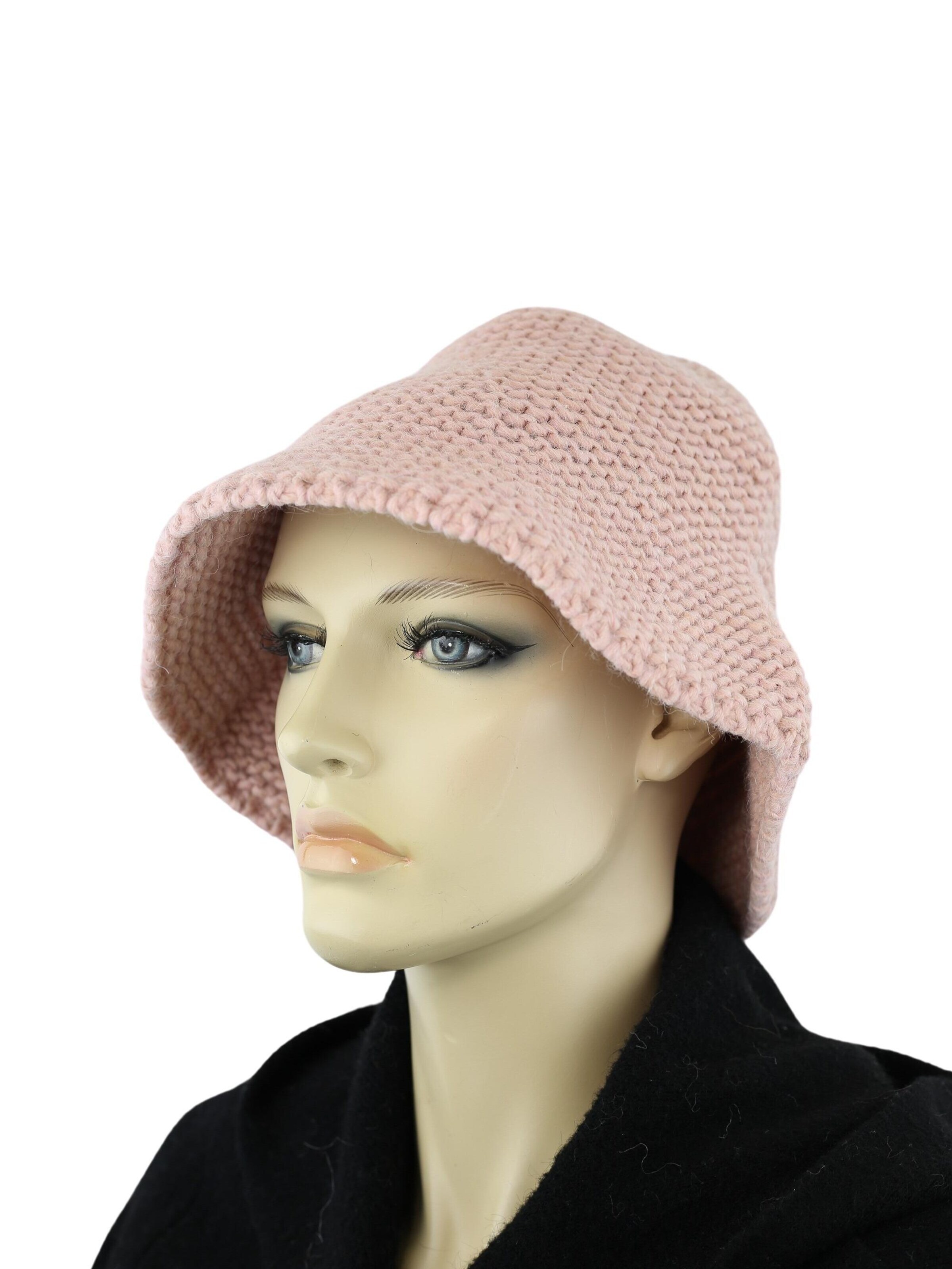 COLLEZIONE ALESSANDRO Hat 'Fischerin' in Pink: front