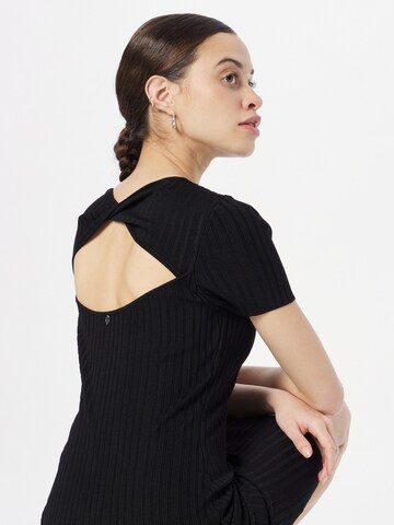 Rochie tricotat 'ANNE' de la GUESS pe negru