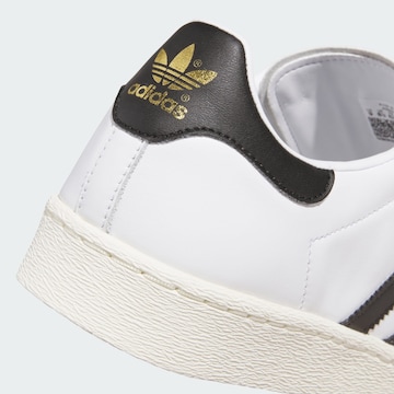ADIDAS ORIGINALS - Sapatilhas baixas 'Jabbar' em branco