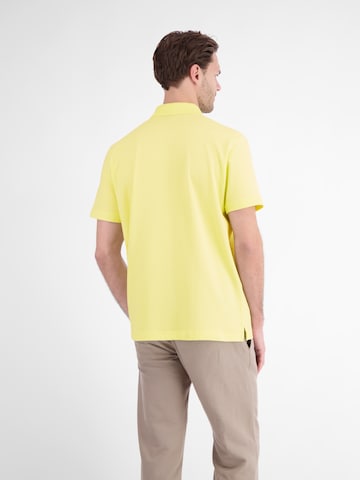 LERROS Maskulines Poloshirt aus Baumwolle mit griffiger Struktur in Gelb