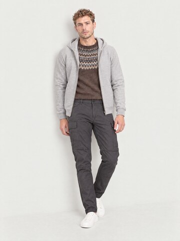 yazubi Regular Cargo Pants 'Jayden' in Grey