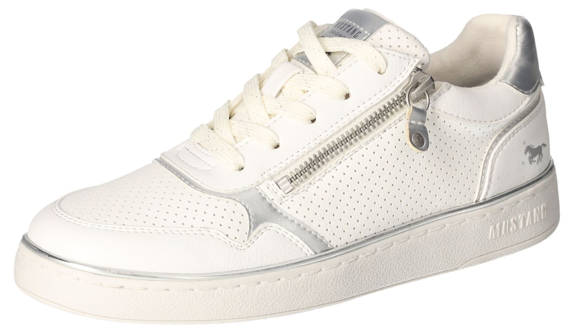 MUSTANG - Sapatilhas baixas em branco: frente