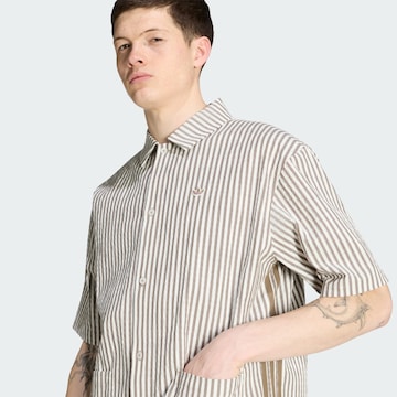 ADIDAS ORIGINALS Pohodlné nošení Košile – béžová