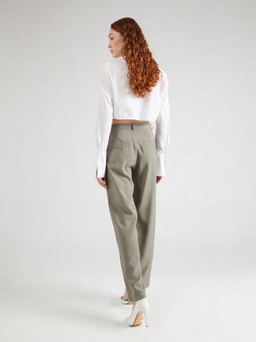 Wide leg Pantaloni cutați 'Nimma' de la Moves pe verde