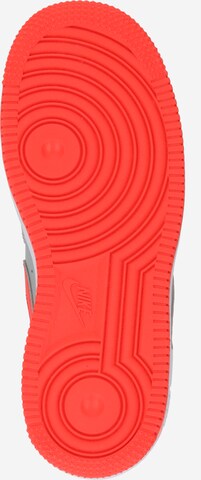 Nike Sportswear Кроссовки 'Force 1' в Серый