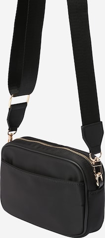 ABOUT YOU Crossbody bag 'Anne' in Black: front