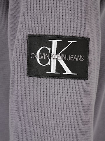Calvin Klein Jeans Plus Shirt in Grijs