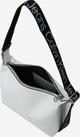 Calvin Klein Jeans - Bolso de hombro en blanco