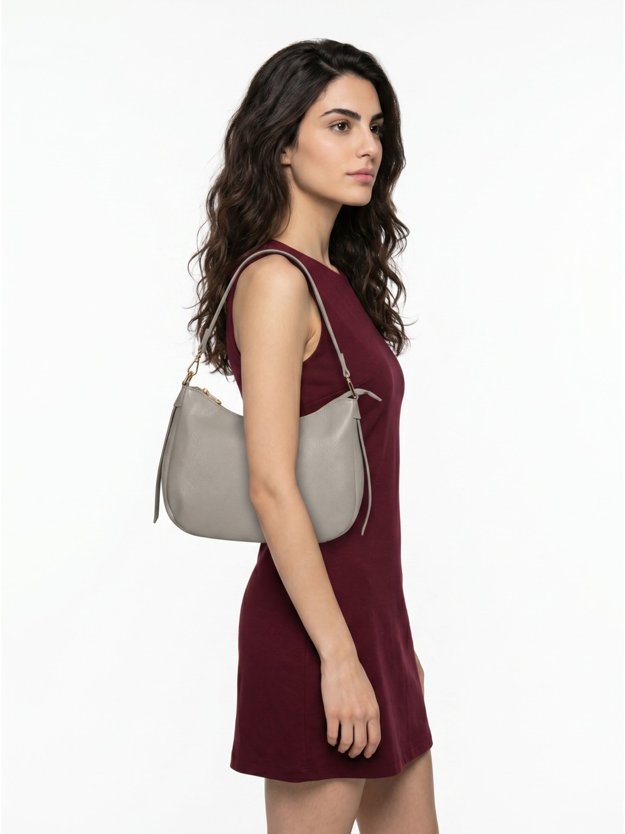 Cluty Crossbody Bag in Grey: front