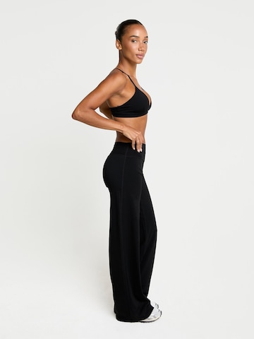 YO-GAYA Triangel Sport bh 'Studio Triangle Bra' in Zwart
