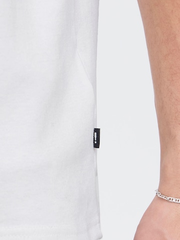 Tricou 'Danton' de la !Solid pe alb