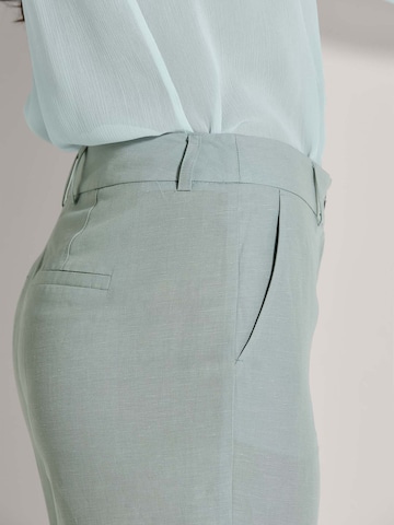 MADELEINE Regular Hose in Grün