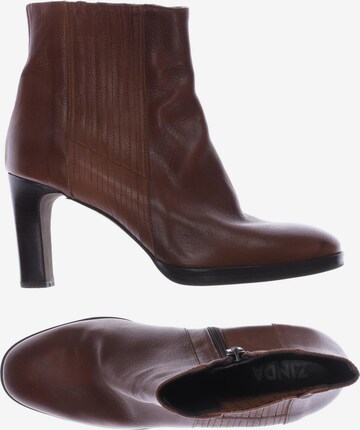ZINDA Dress Boots in 39 in Brown: front