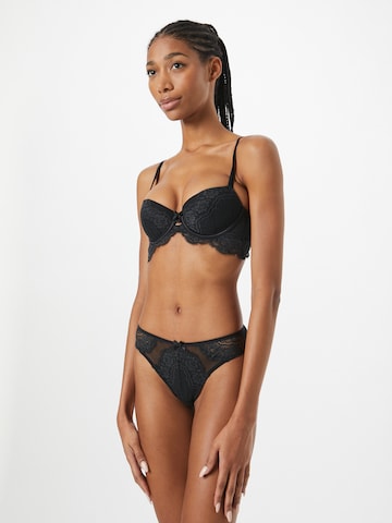 Hunkemöller String in Schwarz