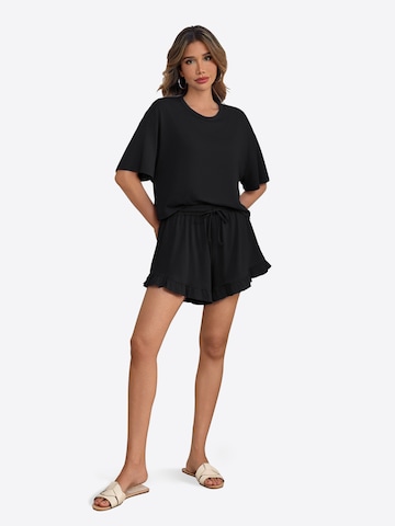 Pantaloni scurți de la Imily Bela pe negru