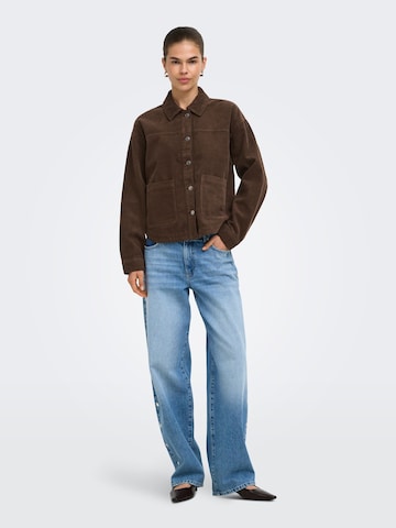 Veste mi-saison 'ONLKANA' ONLY en marron