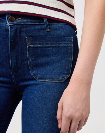 WRANGLER Flared Jeans in Blue