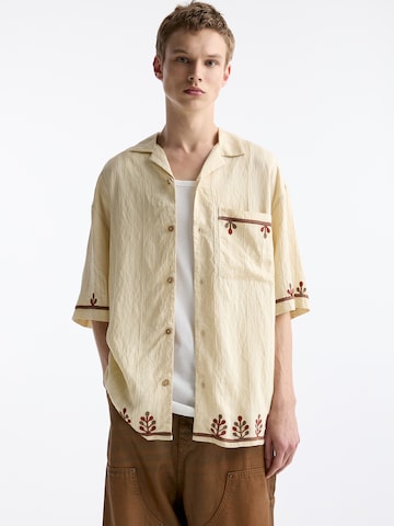 Pull&Bear Regular Fit Skjorte i beige: forside