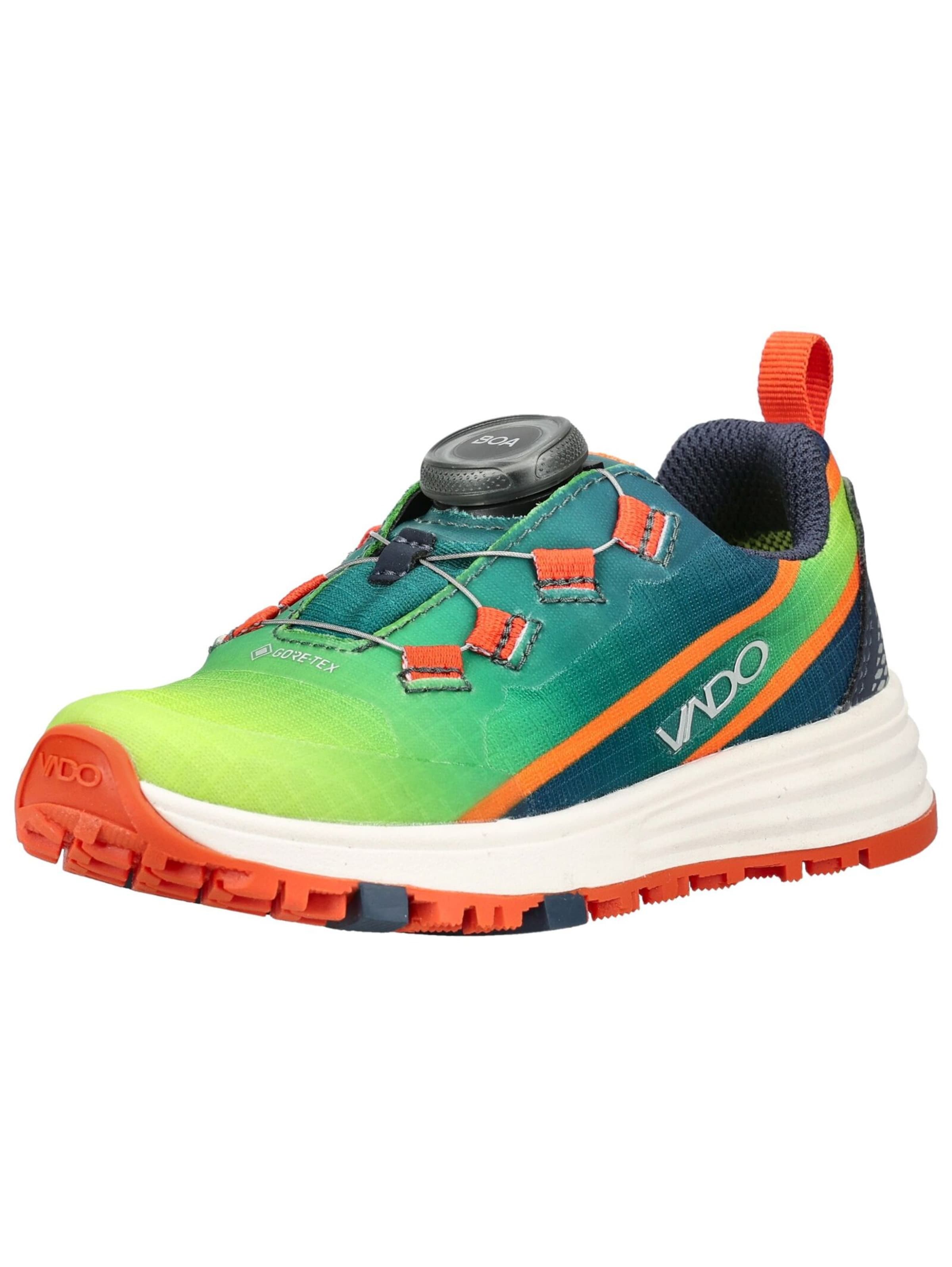 Vado Trainers in Green: front