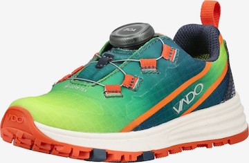 Vado Sneakers in Green: front
