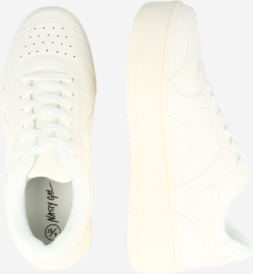 Sneaker bassa di Nasty Gal in bianco