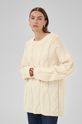 My Essential Wardrobe Sweater in White