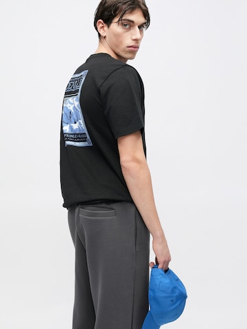 THE NORTH FACE Μπλουζάκι σε μαύρο