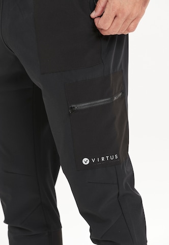 Virtus Tapered Sporthose in Schwarz