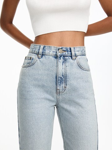 Pull&Bear Normalny krój Jeansy w kolorze niebieski