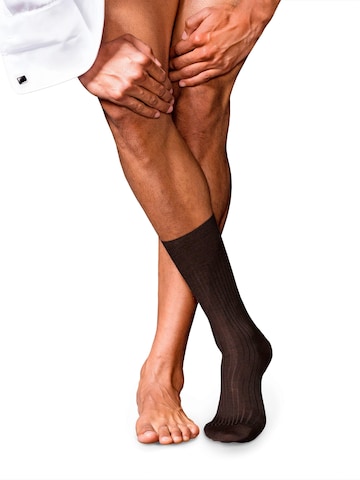 FALKE Socks 'No. 7 Finest Merino' in Brown: front