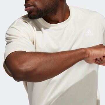 T-Shirt fonctionnel ADIDAS SPORTSWEAR en blanc