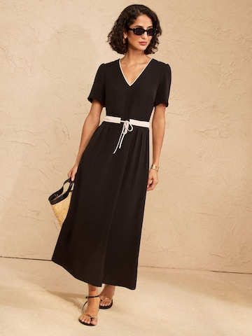 love & roses Dress in Black