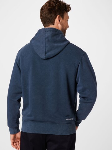 DRYKORN Sweatshirt 'Bradley' in Blau