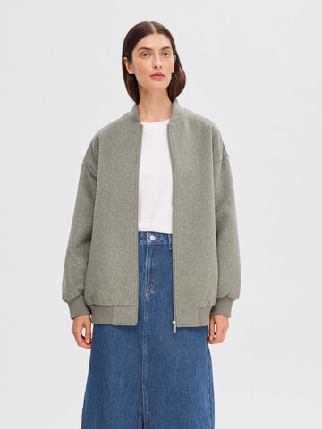 Veste mi-saison 'CELINE' SELECTED FEMME en gris : devant