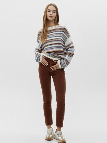 Coupe slim Pantalon Pull&Bear en marron : devant