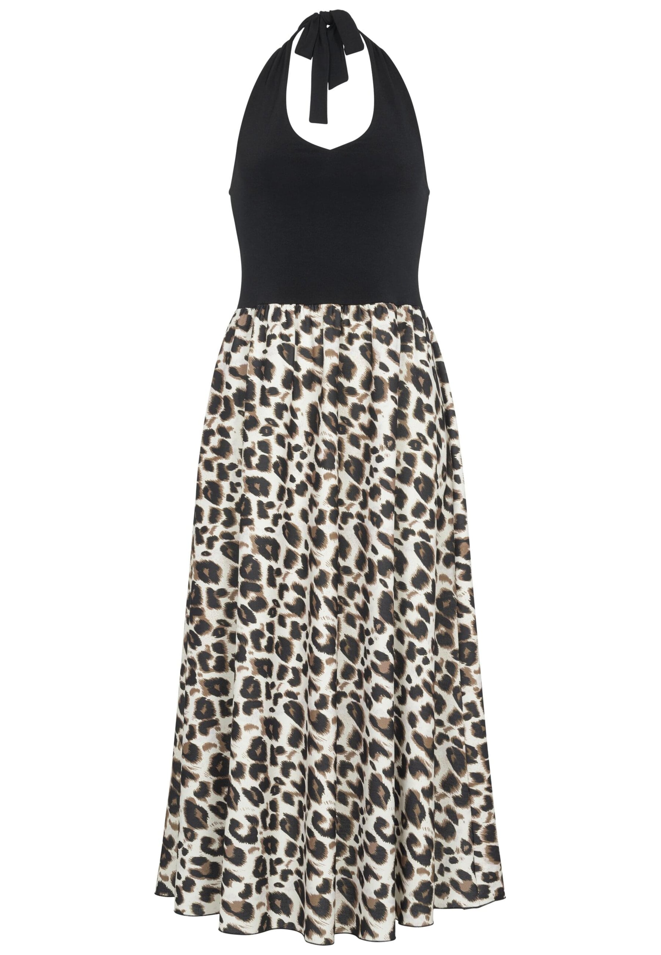 Abito di Cloud5ive in nero: frontale