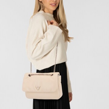 GUESS Schultertasche 'Sunetra' in Weiß: Vorderseite